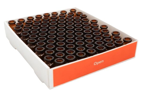Tray pack of amber RTU vials
